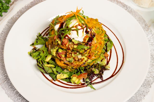 Salad with bacon and parmesan